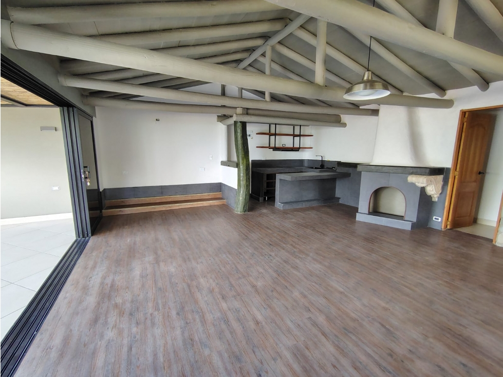 Apartamento en arriendo en La Esmeralda, Envigado · foto 3 de 13