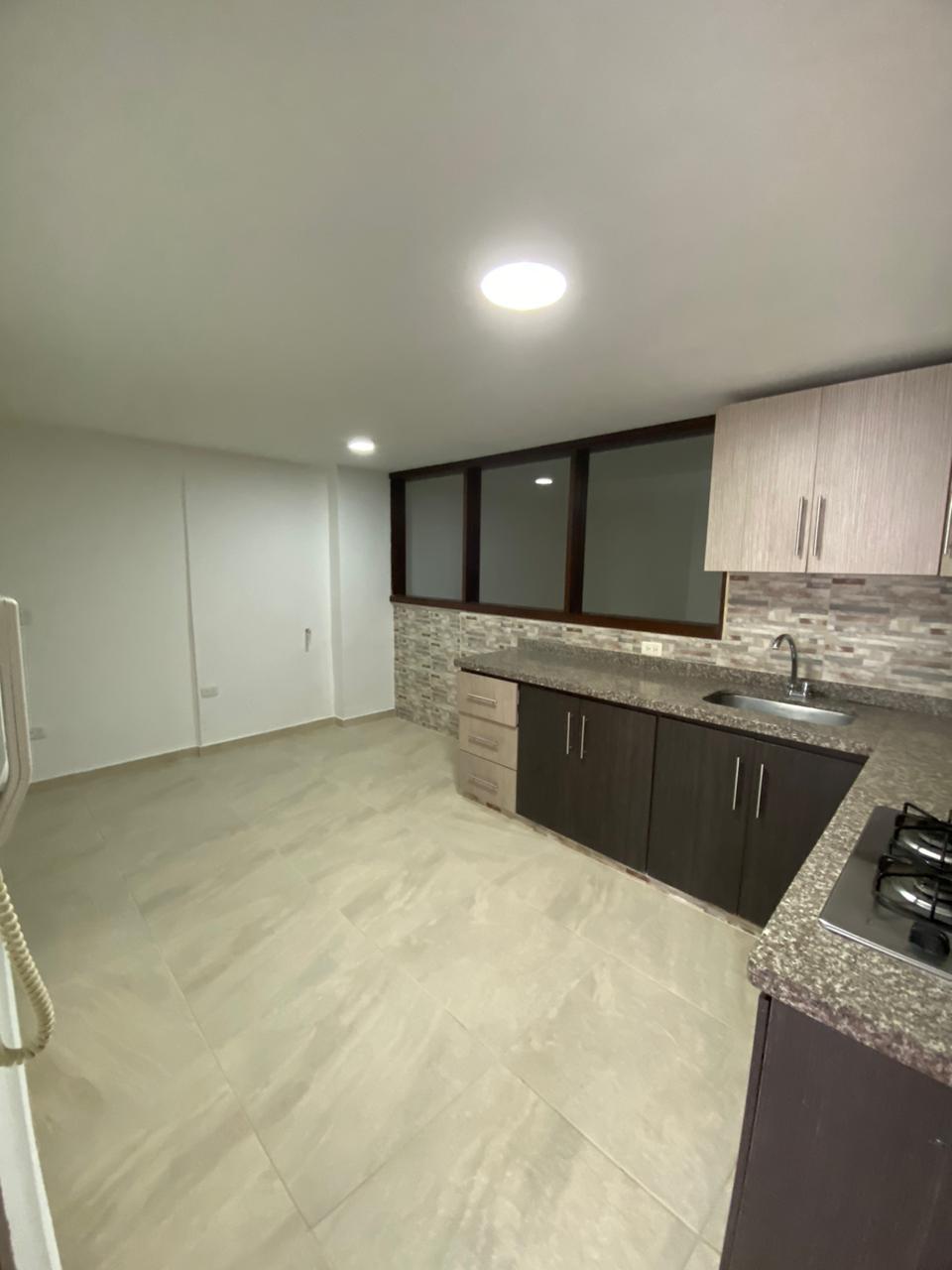 Apartamento en venta en Pinares, Pereira · foto 8 de 12