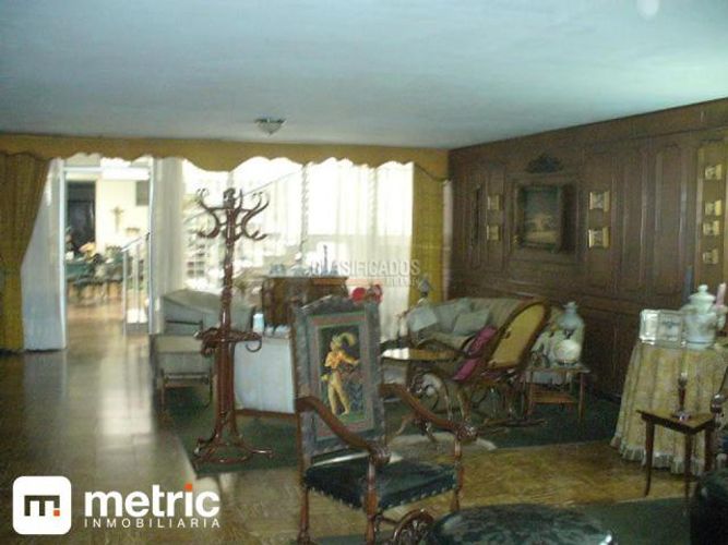 Casa de 4 alcobas en venta en Santa Monica, Cali, 496 m² · foto 2 de 10