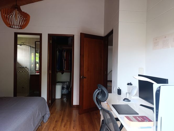 Casa de 3 alcobas en venta en El Poblado, Medellín, 256 m² · foto 10 de 20