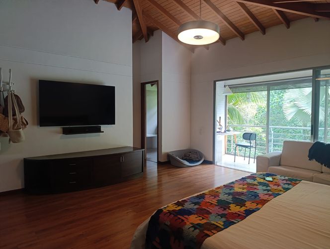 Casa de 3 alcobas en venta en El Poblado, Medellín, 256 m² · foto 11 de 20