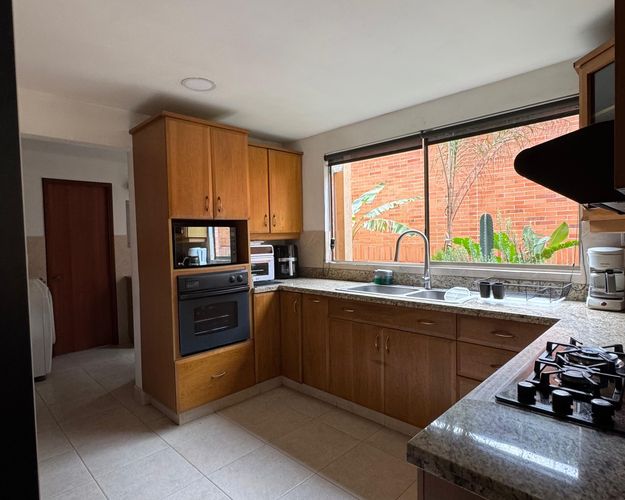 Casa de 3 alcobas en venta en El Poblado, Medellín, 256 m² · foto 16 de 20