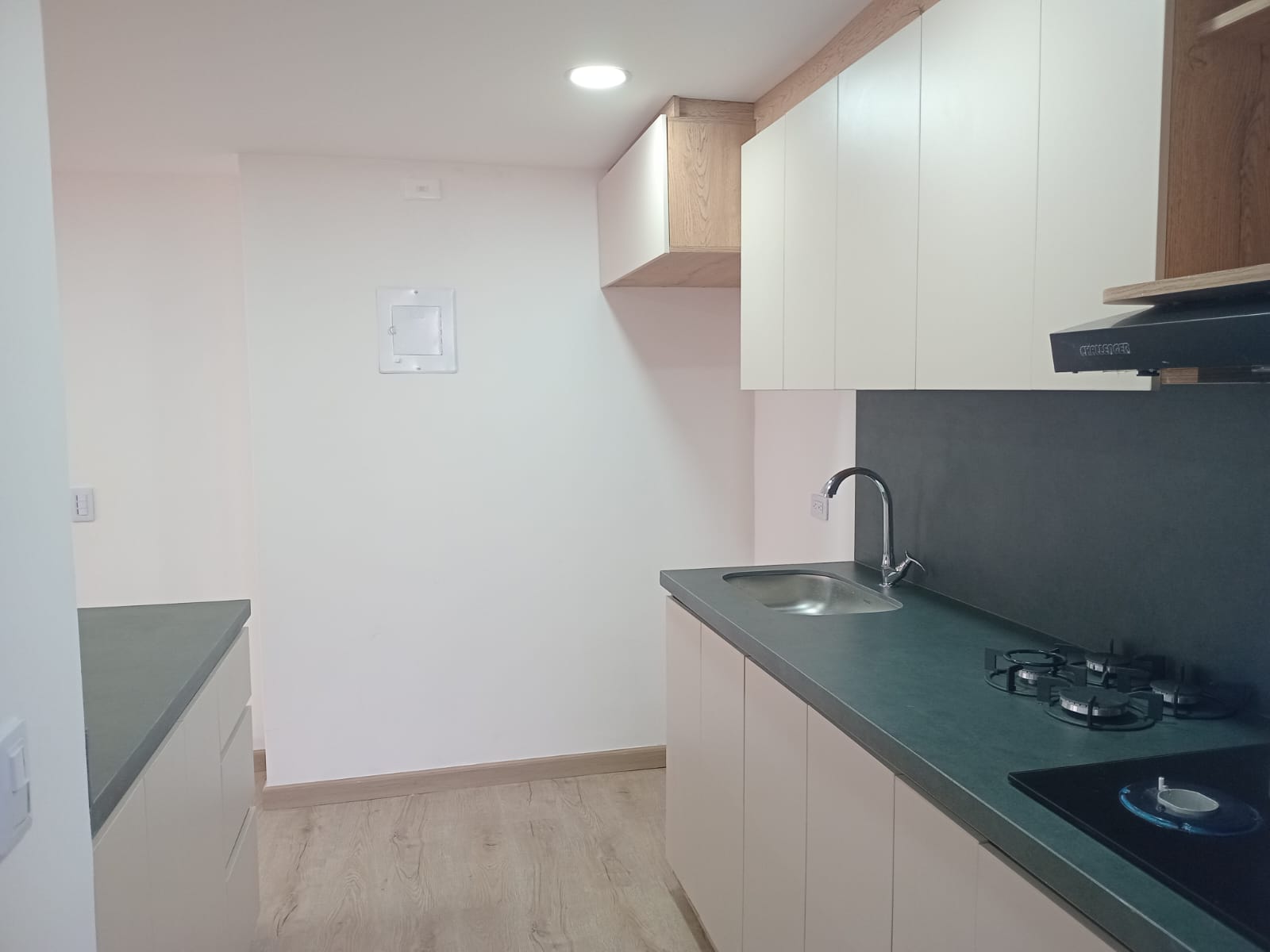 Apartamento en venta en El Poblado, Medellín · foto 6 de 16