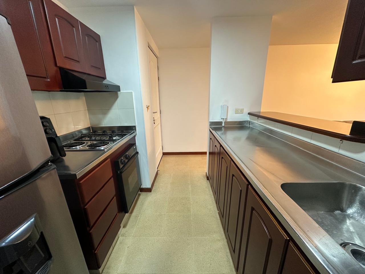 Apartamento en venta en El Poblado, Medellín · foto 3 de 11