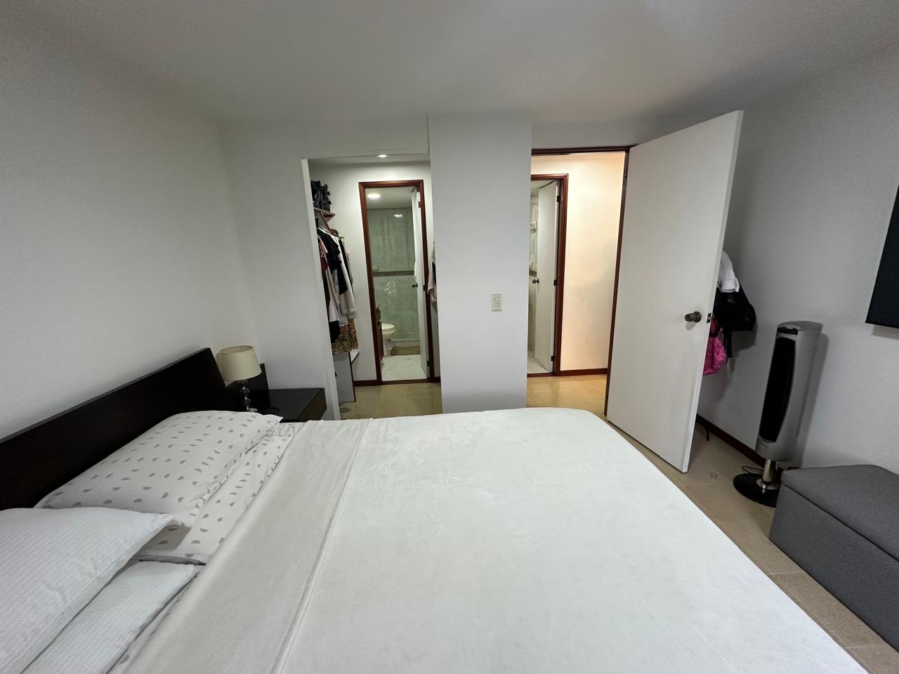 Apartamento en venta en El Poblado, Medellín · foto 6 de 11