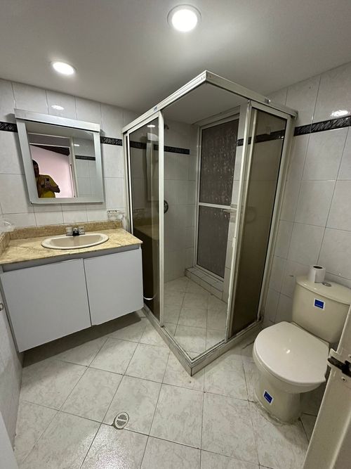 Local en arriendo en Conquistadores, Medellín, 38 m² · foto 2 de 2
