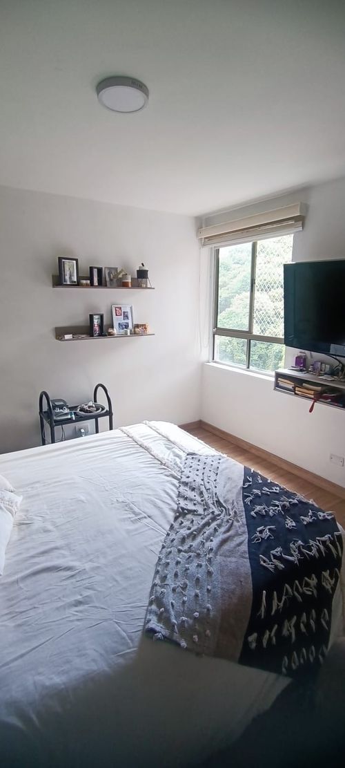 Apartamento de 3 alcobas en arriendo en Loma De Los Bernal, Medellín, 97 m² · foto 9 de 18