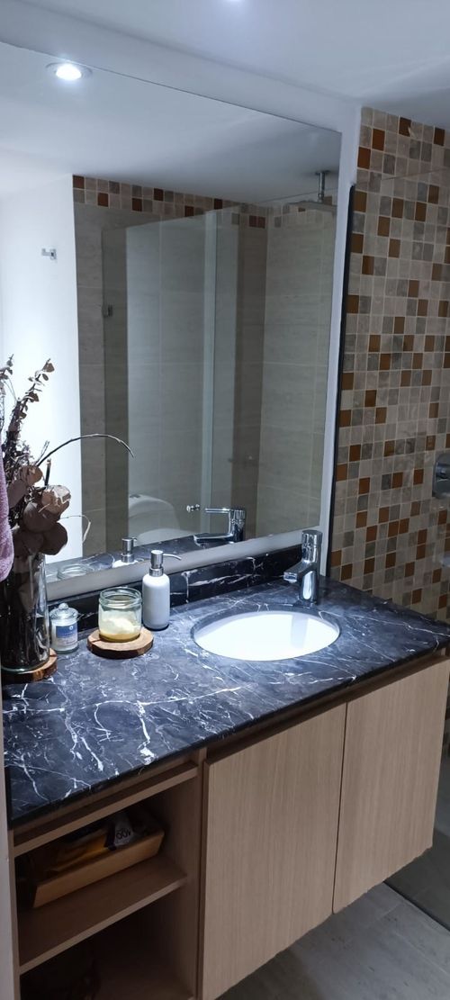 Apartamento de 3 alcobas en arriendo en Loma De Los Bernal, Medellín, 97 m² · foto 15 de 18