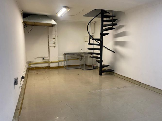 Local en arriendo en El Poblado, Medellín, 30 m² · foto 2 de 13