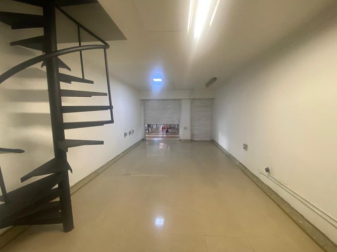 Local en arriendo en El Poblado, Medellín, 30 m² · foto 4 de 13