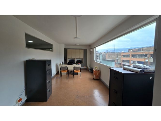 Bodega en arriendo en El Poblado, Medellín, 400 m² · foto 4 de 19