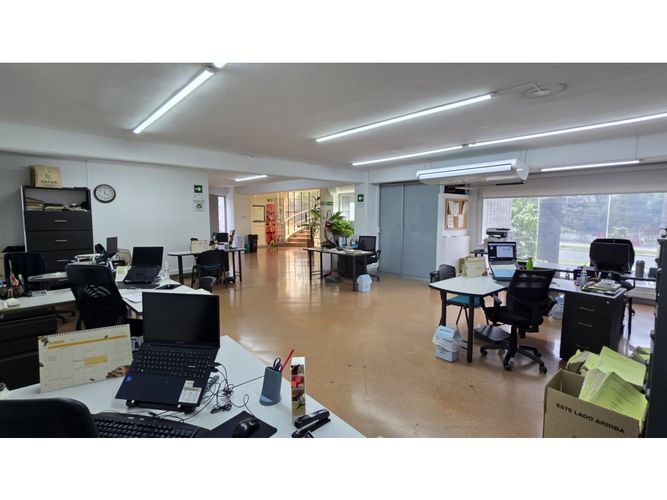 Bodega en arriendo en El Poblado, Medellín, 400 m² · foto 9 de 19