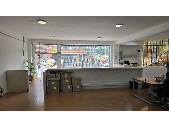 Bodega en arriendo en El Poblado, Medellín, 400 m² · foto 12 de 19