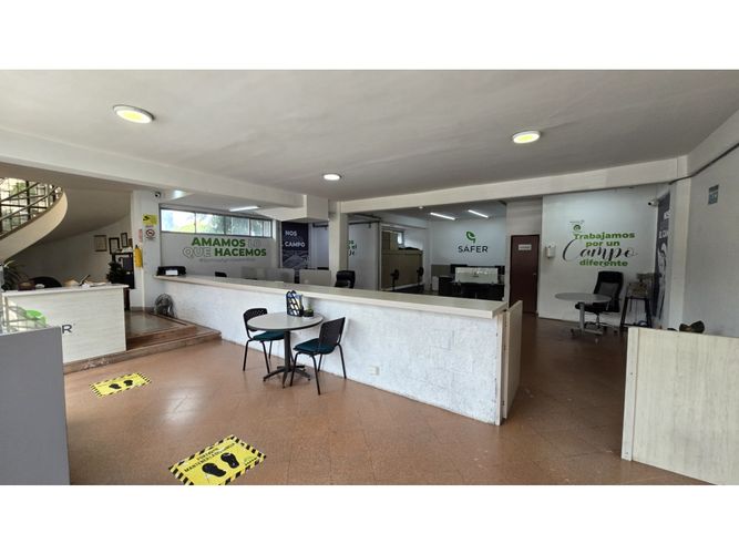 Bodega en arriendo en El Poblado, Medellín, 400 m² · foto 13 de 19