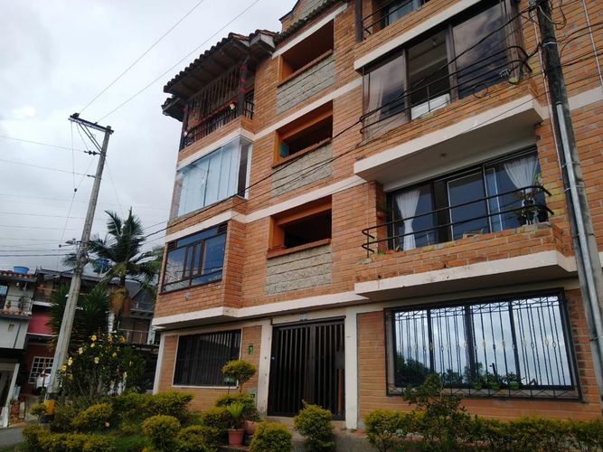 Apartamento de 3 alcobas en venta en El Porvenir, Rionegro, 90 m² · foto 2 de 12