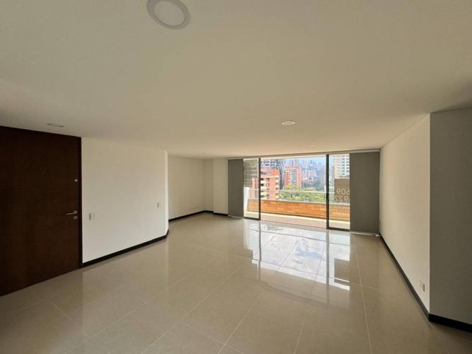 Apartamento de 2 alcobas en arriendo en Castropol, Medellín, 100 m² · foto 2 de 16