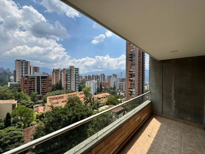 Apartamento de 2 alcobas en arriendo en Castropol, Medellín, 100 m² · foto 4 de 16