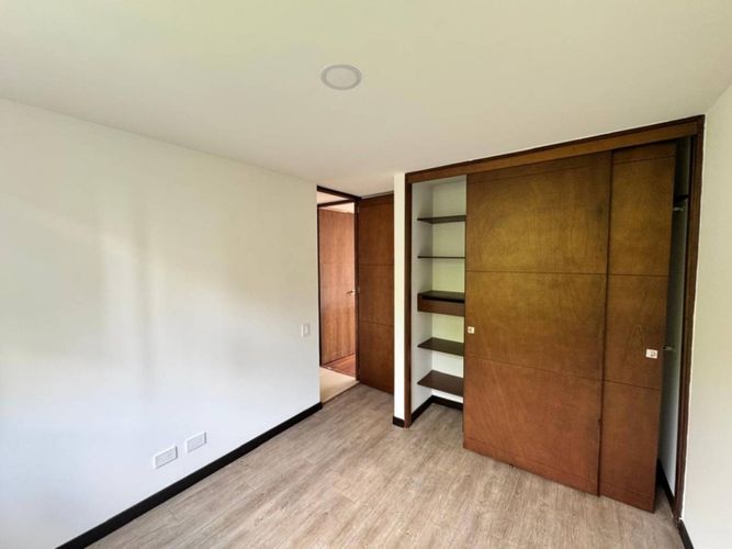 Apartamento de 2 alcobas en arriendo en Castropol, Medellín, 100 m² · foto 13 de 16