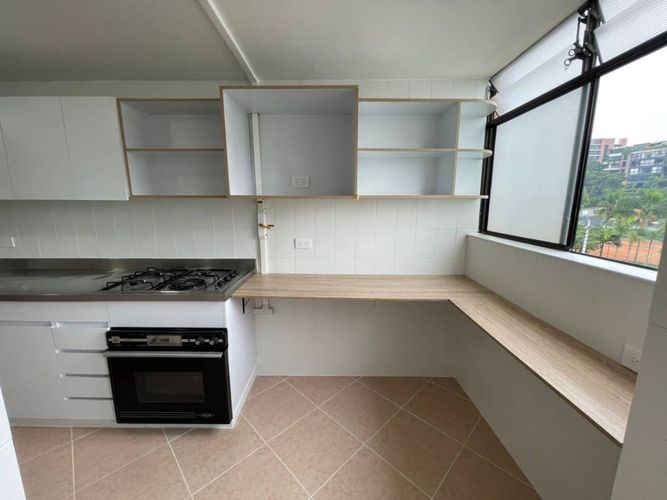 Apartamento de 3 alcobas en arriendo en Loma Del Campestre, Medellín, 135 m² · foto 7 de 24
