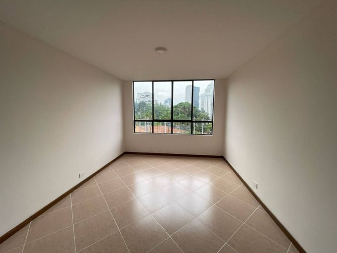 Apartamento de 3 alcobas en arriendo en Loma Del Campestre, Medellín, 135 m² · foto 14 de 24