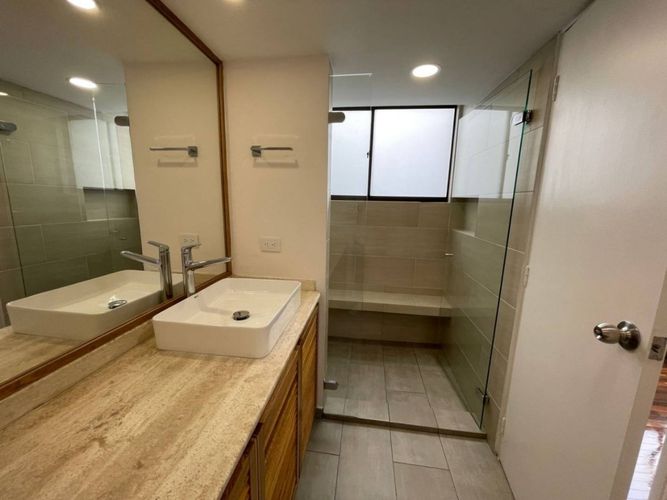 Apartamento de 3 alcobas en arriendo en Loma Del Campestre, Medellín, 135 m² · foto 20 de 24