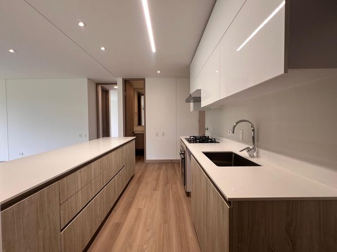 Apartamento de 2 alcobas en arriendo en El Porvenir, Rionegro, 145 m² · foto 4 de 15