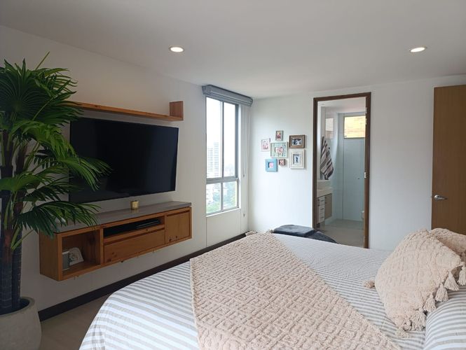 Apartamento de 2 alcobas en arriendo en El Poblado, Medellín, 122 m² · foto 9 de 20