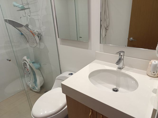 Apartamento de 2 alcobas en arriendo en El Poblado, Medellín, 122 m² · foto 14 de 20
