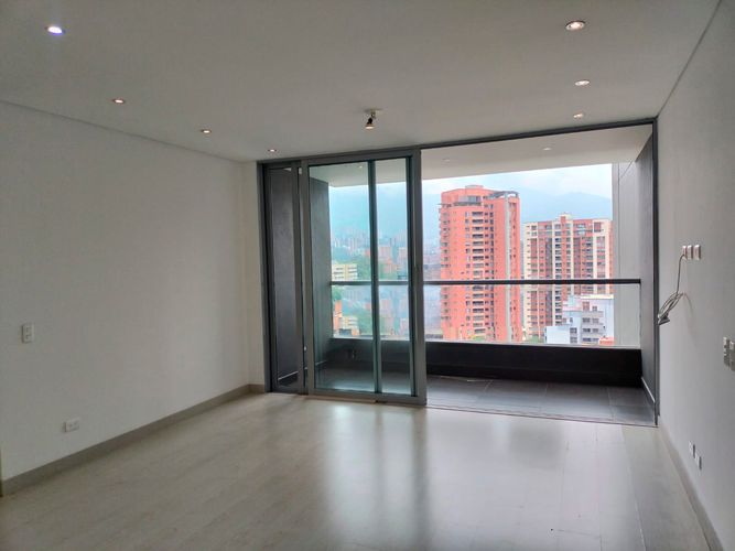 Apartamento de 3 alcobas en arriendo en El Poblado, Medellín, 120 m² · foto 2 de 15