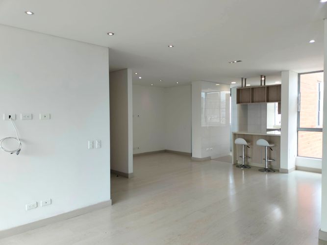 Apartamento de 3 alcobas en arriendo en El Poblado, Medellín, 120 m² · foto 4 de 15