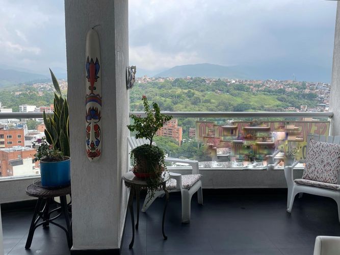 Apartamento de 4 alcobas en venta en Santa Teresita, Cali, 146 m² · foto 3 de 23