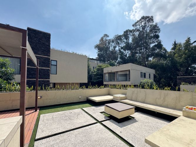 Casa de 4 alcobas en venta en Cerros De Suba, Bogotá, 283 m² · foto 2 de 10