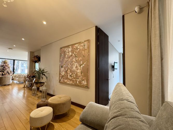 Casa de 4 alcobas en venta en Cerros De Suba, Bogotá, 283 m² · foto 3 de 10