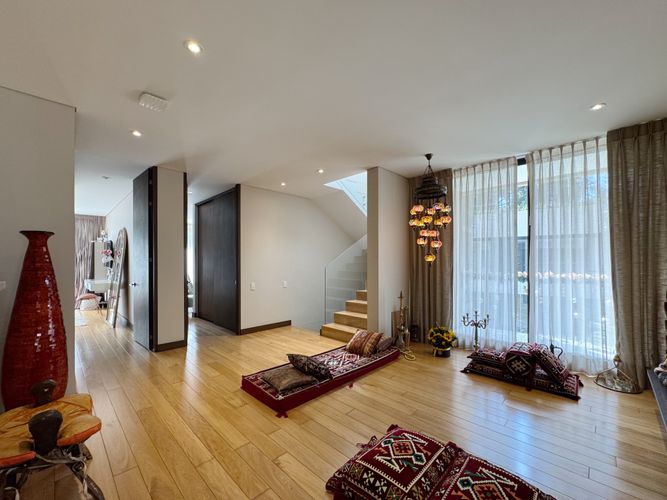Casa de 4 alcobas en venta en Cerros De Suba, Bogotá, 283 m² · foto 5 de 10