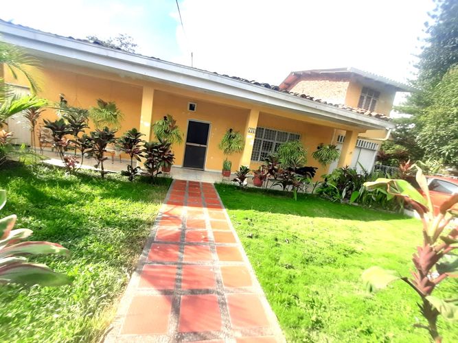 Finca en venta en Barrancas, Palmira, 242 m² · foto 2 de 12