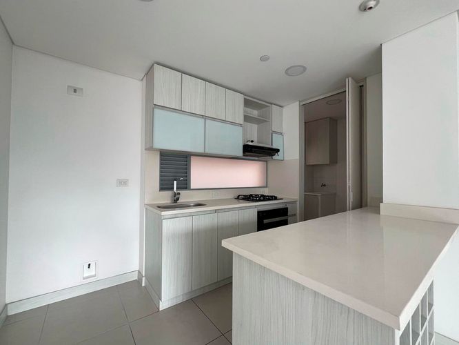 Apartamento de 2 alcobas en arriendo en Cumbres, Envigado, 85 m² · foto 6 de 20