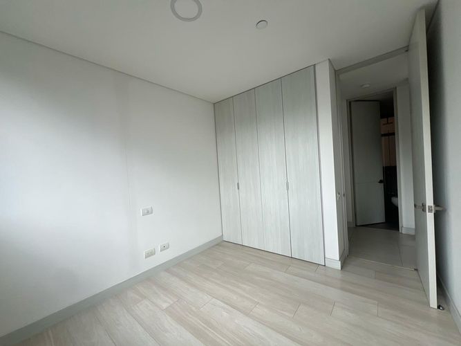 Apartamento de 2 alcobas en arriendo en Cumbres, Envigado, 85 m² · foto 8 de 20