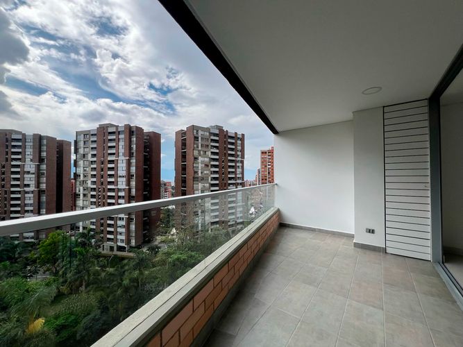Apartamento de 2 alcobas en arriendo en Cumbres, Envigado, 85 m² · foto 20 de 20