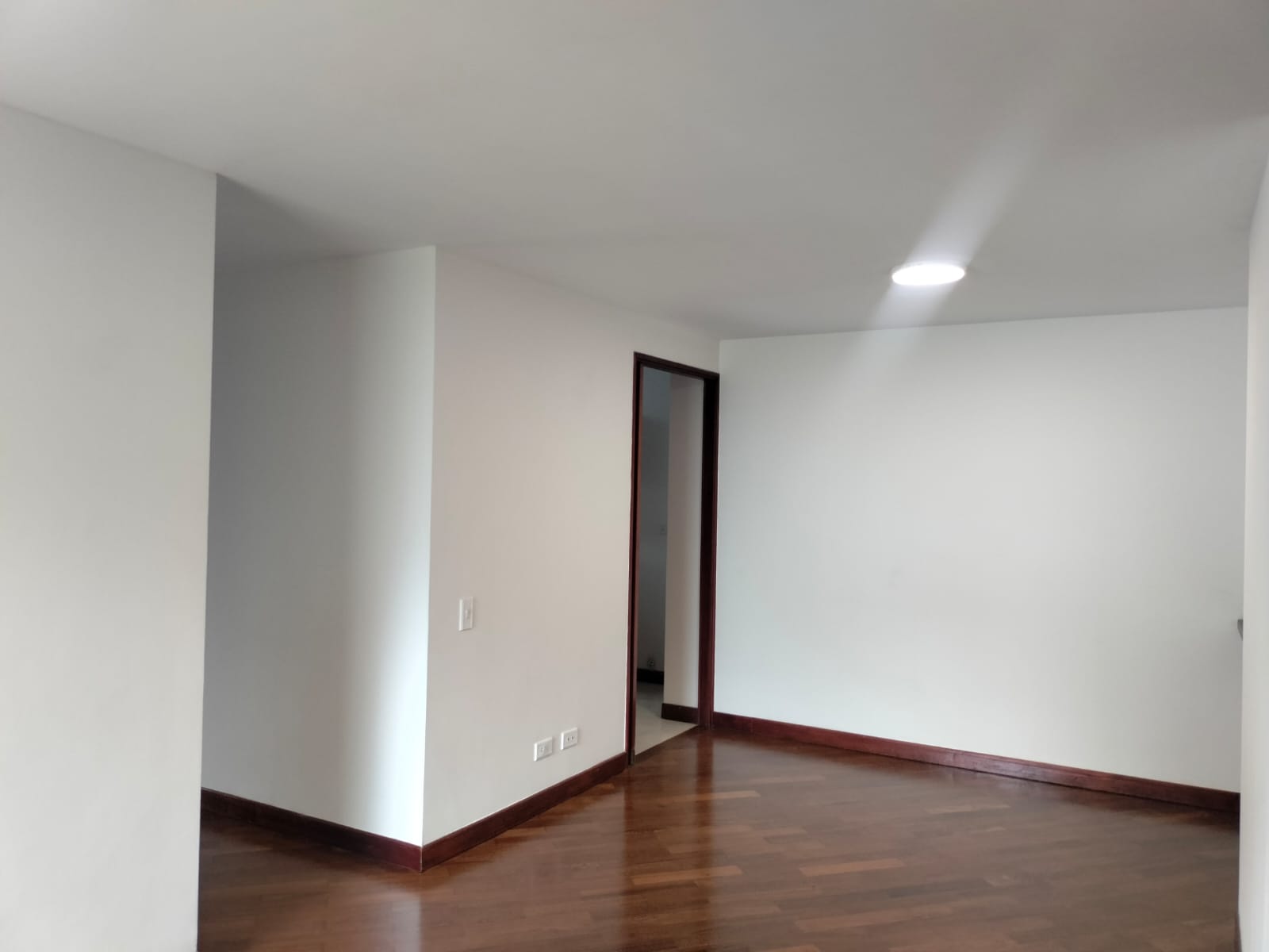 Apartamento en arriendo en El Poblado, Medellín · foto 2 de 15