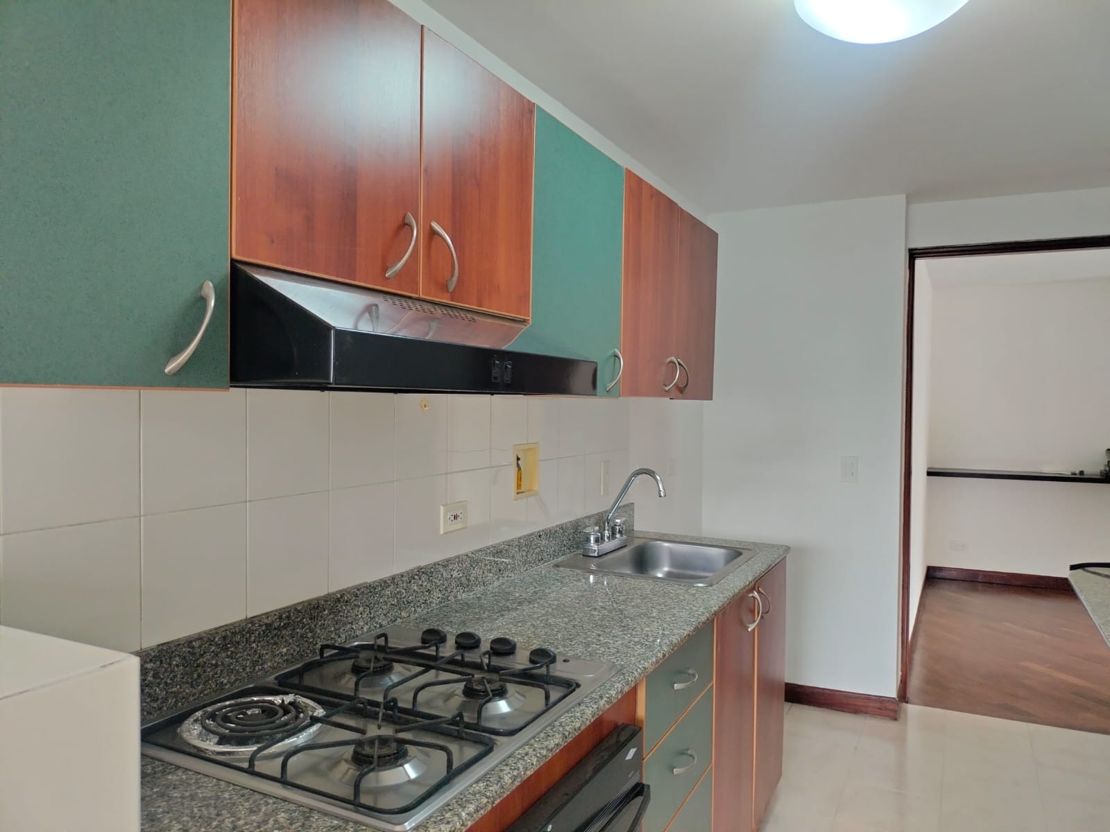 Apartamento en arriendo en El Poblado, Medellín · foto 8 de 15