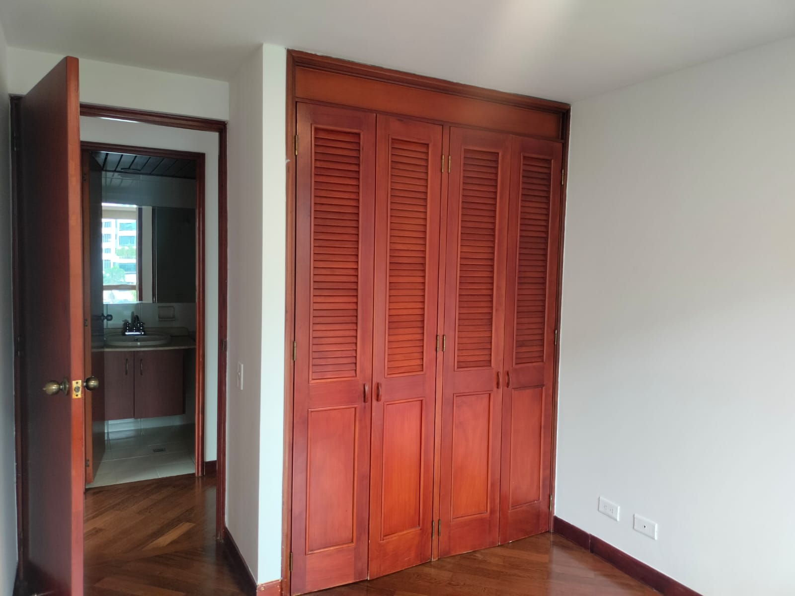 Apartamento en arriendo en El Poblado, Medellín · foto 12 de 15
