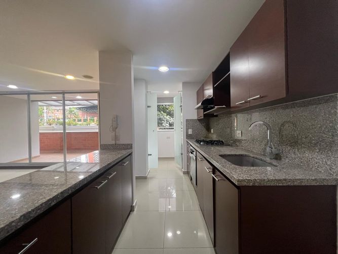 Apartamento de 3 alcobas en arriendo en Cumbres, Envigado, 100 m² · foto 10 de 17