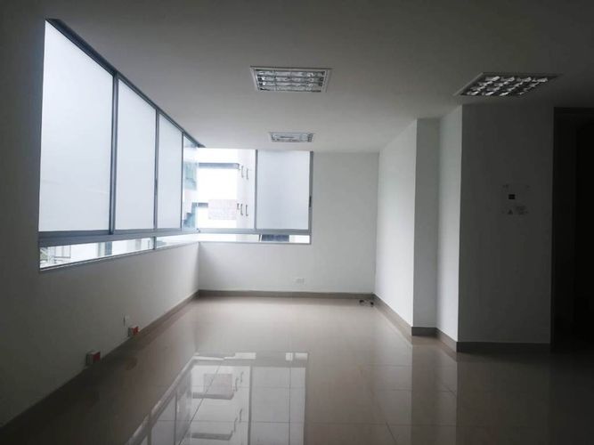 Oficina en arriendo en Los Alpes, Pereira, 36 m² · foto 3 de 5