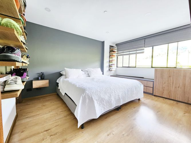 Apartaestudio en venta en Loma Del Escobero, Envigado, 79 m² · foto 13 de 16