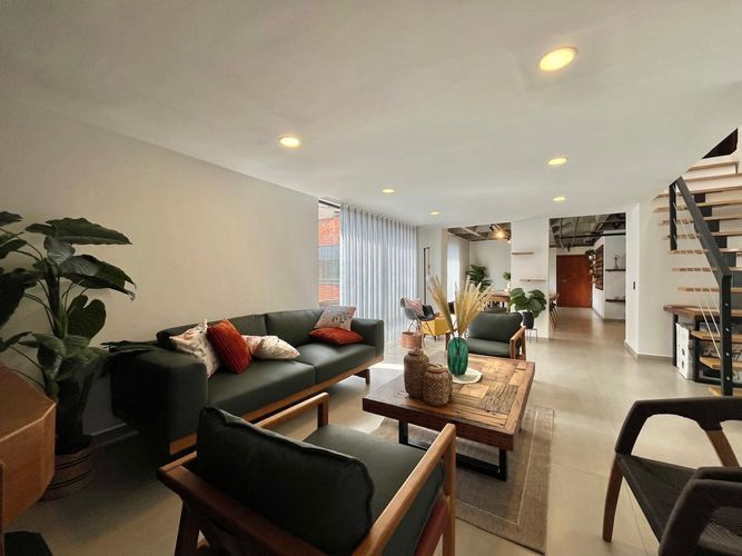 Apartamento de 3 alcobas en venta en El Poblado, Medellín, 195 m² · foto 2 de 17