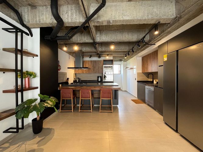 Apartamento de 3 alcobas en venta en El Poblado, Medellín, 195 m² · foto 3 de 17