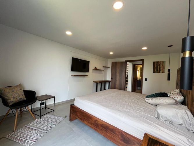 Apartamento de 3 alcobas en venta en El Poblado, Medellín, 195 m² · foto 9 de 17