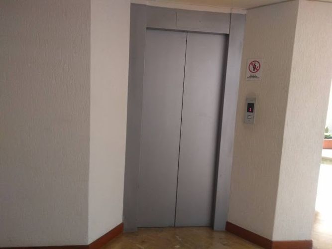 Apartamento de 4 alcobas en venta en Santa Barbara Occidental, Bogotá, 172 m² · foto 15 de 17