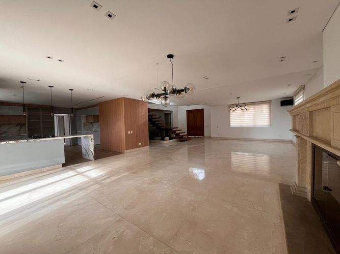 Casa de 4 alcobas en venta en El Poblado, Medellín, 600 m² · foto 3 de 20