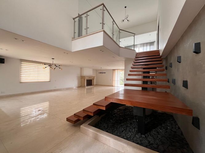 Casa de 4 alcobas en venta en El Poblado, Medellín, 600 m² · foto 5 de 20